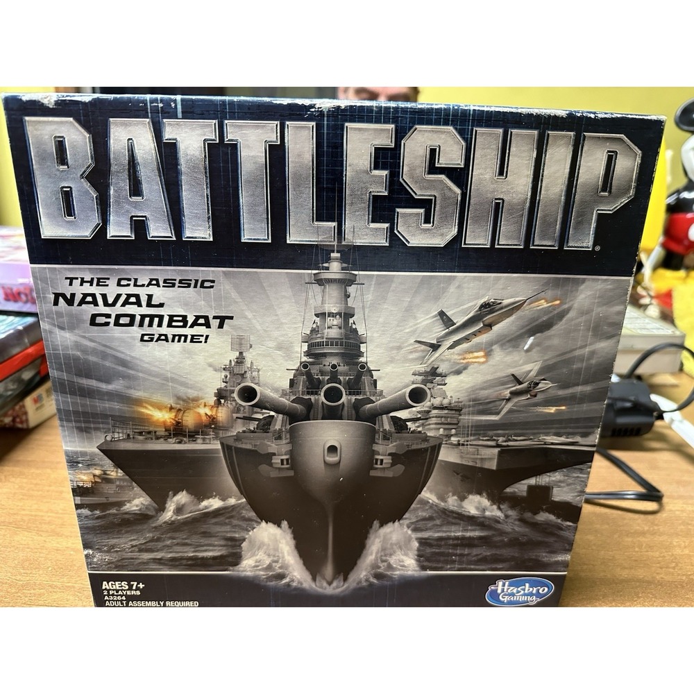 MADE IN USA - Hasbro Portable Classic Battleship‎ Game